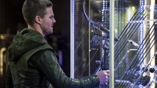 Green Arrow Trick Arrows and Gadgets from the CW Arrow!