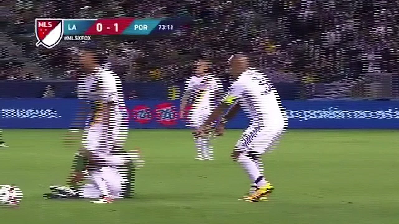 Zap Foot du 11 avril: les joueurs de l'OM comparés à des chèvres, Adriano inscrit son premier but avec le Miami FC, De Jong le boucher a encore frappé.