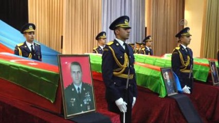 Azerbaycan Şehitlerini Uğurladı