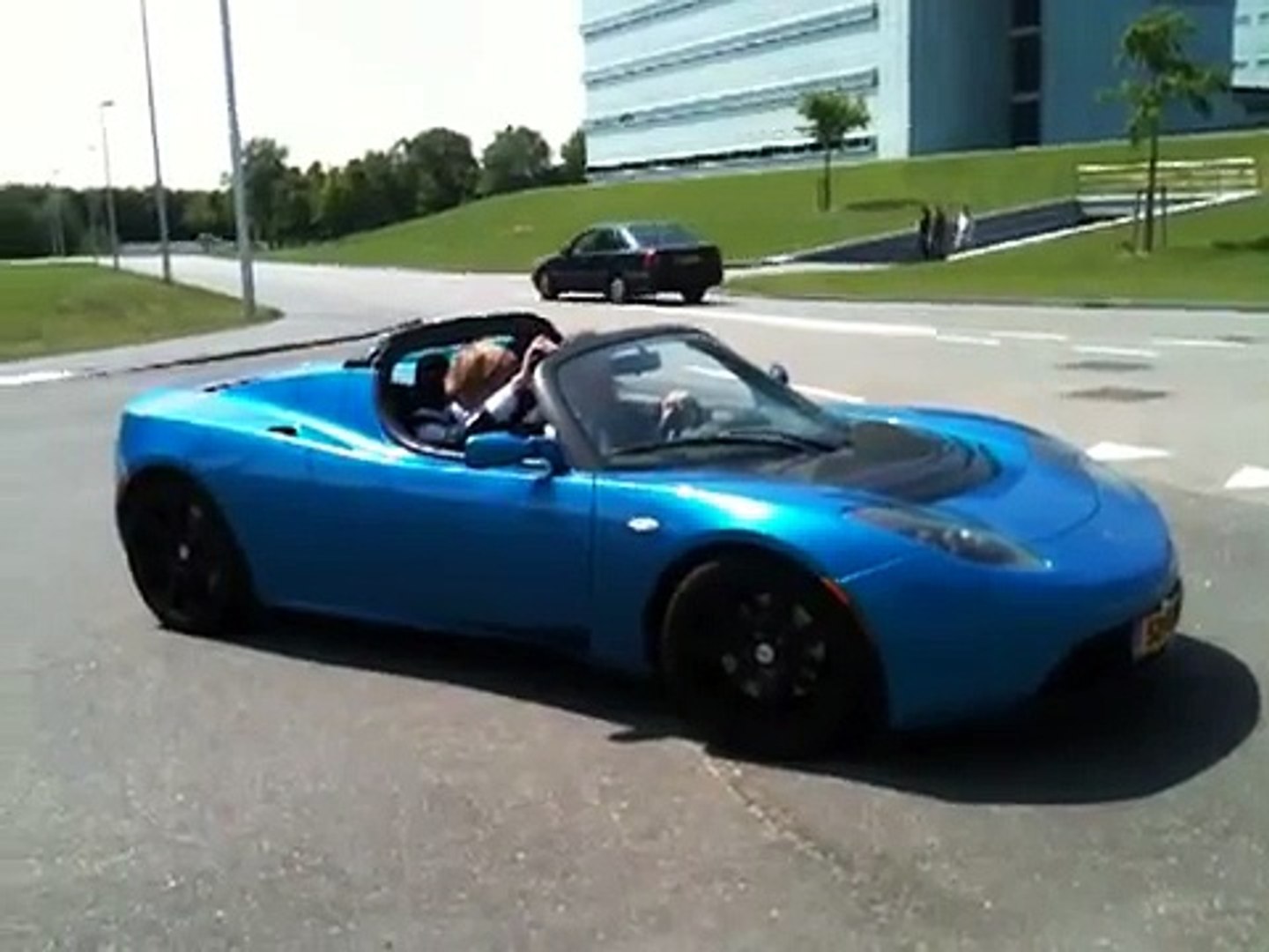 Tesla roadster