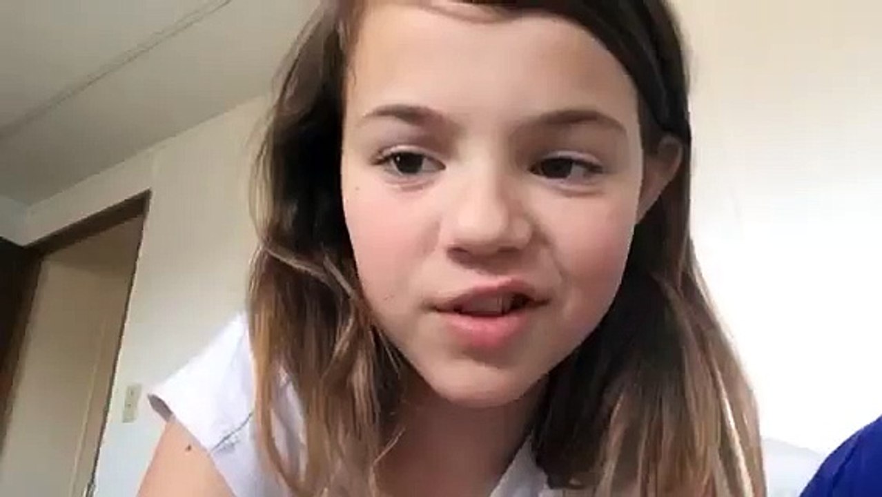 Ally show little Einsteins song