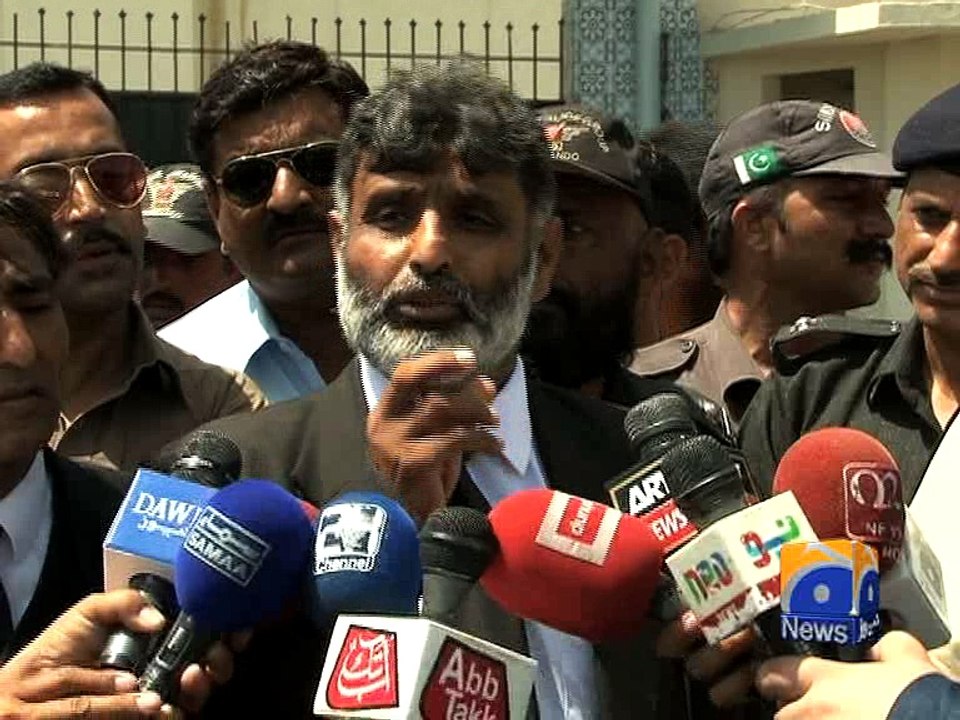 Five injured as 'grenade' presented as case property explodes in Karachi court -11 April 2016