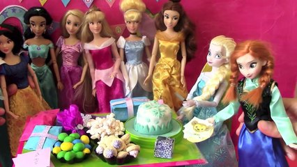 Elsa Birthday Party ft Disney Princess Dolls - Full English Mini Movie - Frozen Toys Parody
