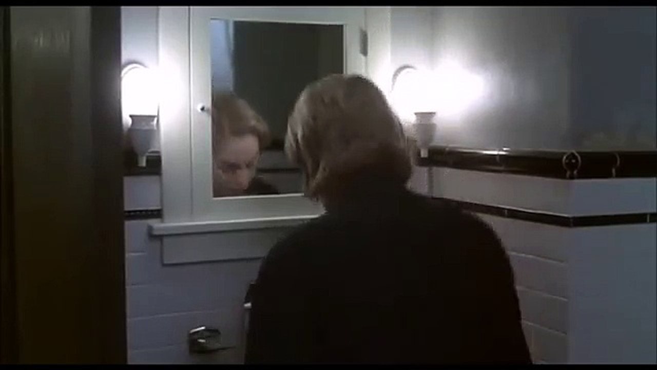 "I'm Sick of You" - Diabolique - Isabelle Adjani and Sharon Stone