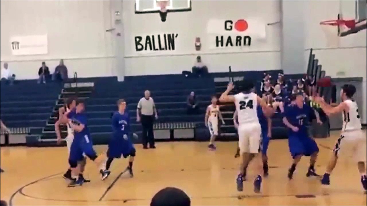 Le panier le plus ridicule jamais marqué en basket