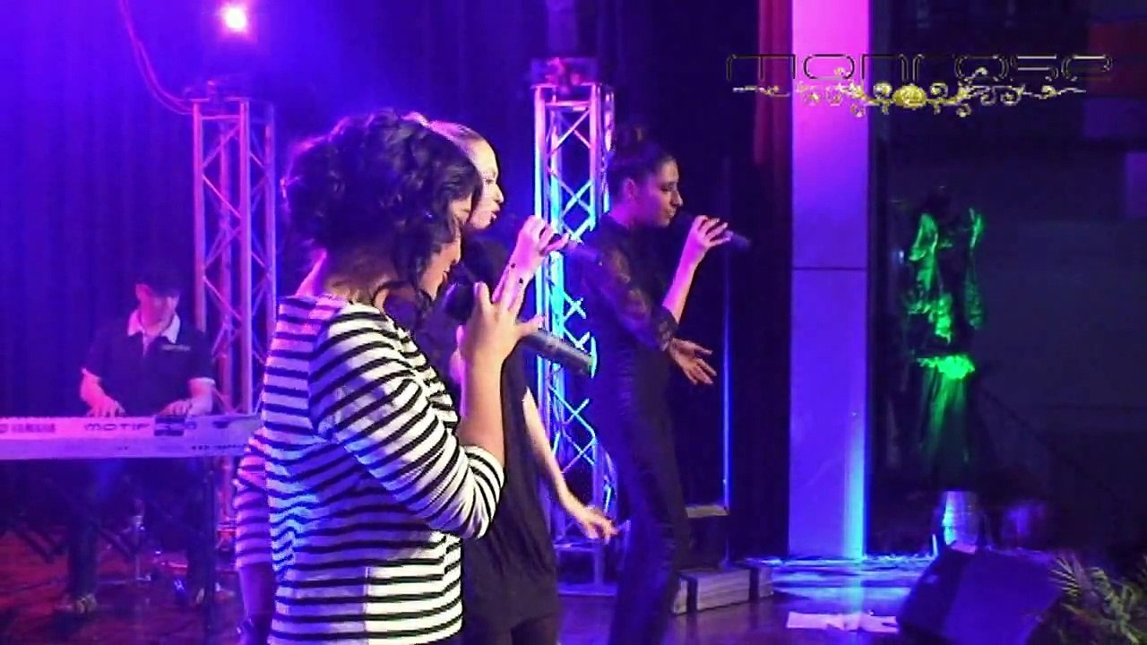 Monrose - Strictly Physical [Live @ 5.FCT] 07.11.2009