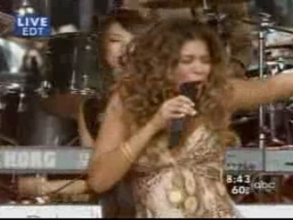 Beyonce - Irreplaceable Live @ Good Morning America