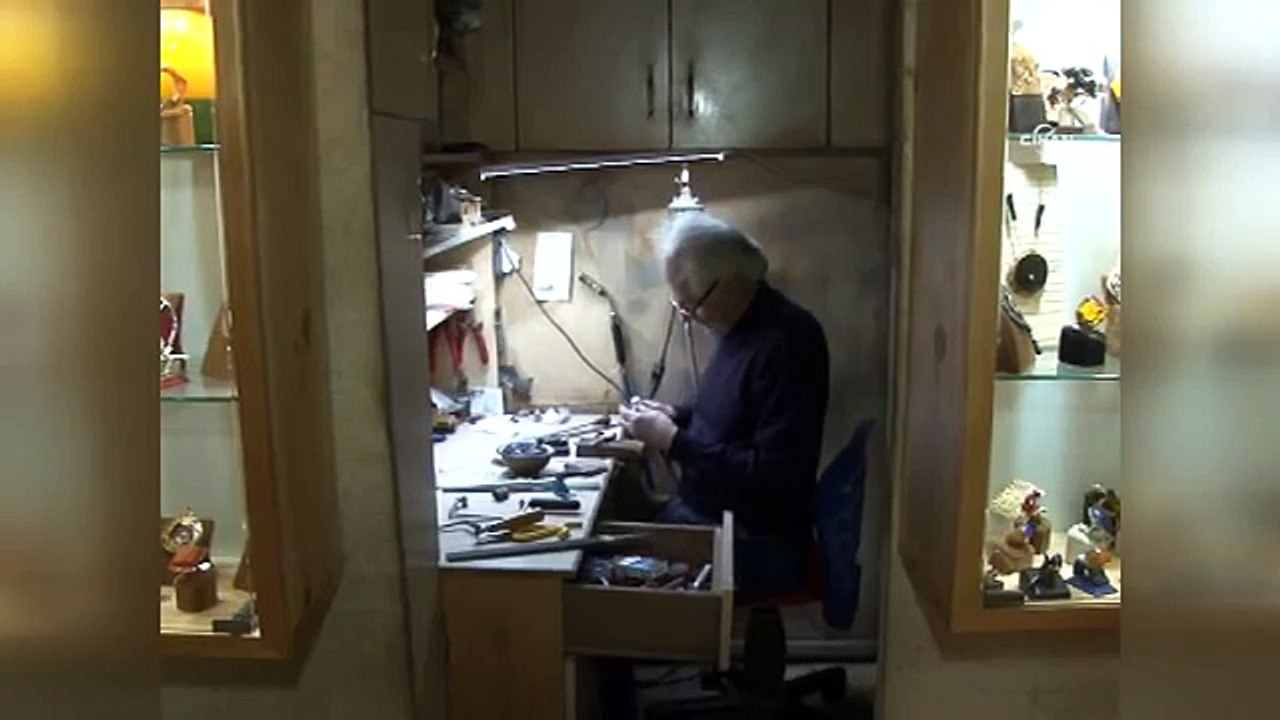 Ağaca elması aşık eden usta