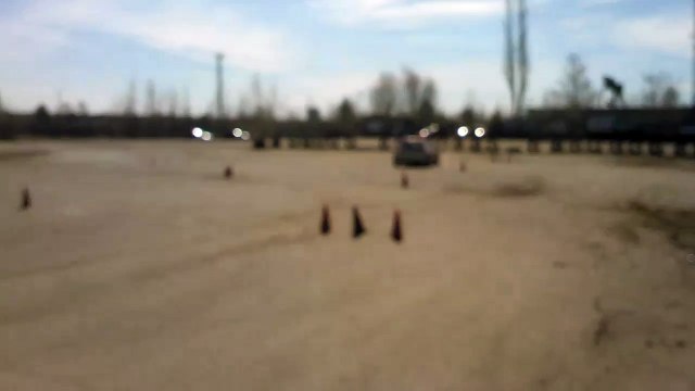 Заказать подарочный сертификат от центра контр-аварийного вождения 'Карбон'. Киев