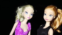 Frozen Elsa Barbie & Anna Doll Hawaii Snorkeling Manta Rays DisneyCarToys Spooky Halloween Video
