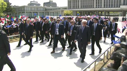 Kerry se emociona ao visitar Memorial de Hiroshima