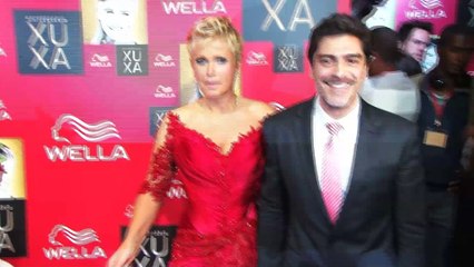 Elenco da Record homenageia Xuxa em seu aniversário
