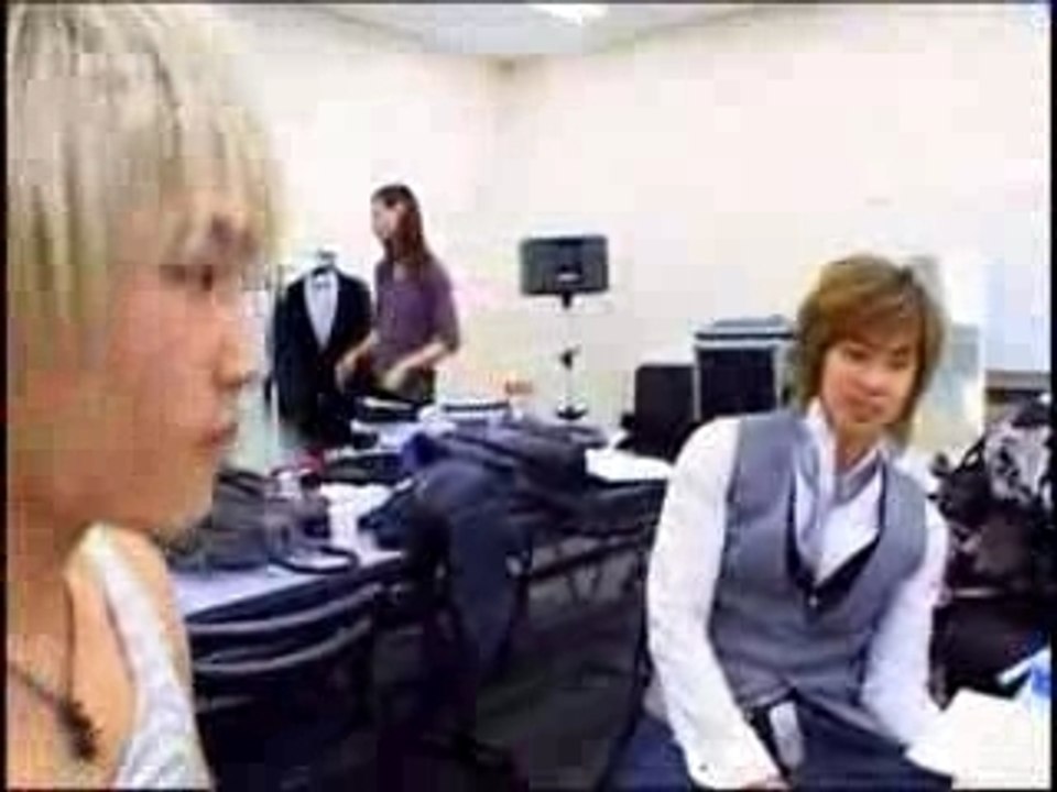 Yunho sings I love you to Jaejoong