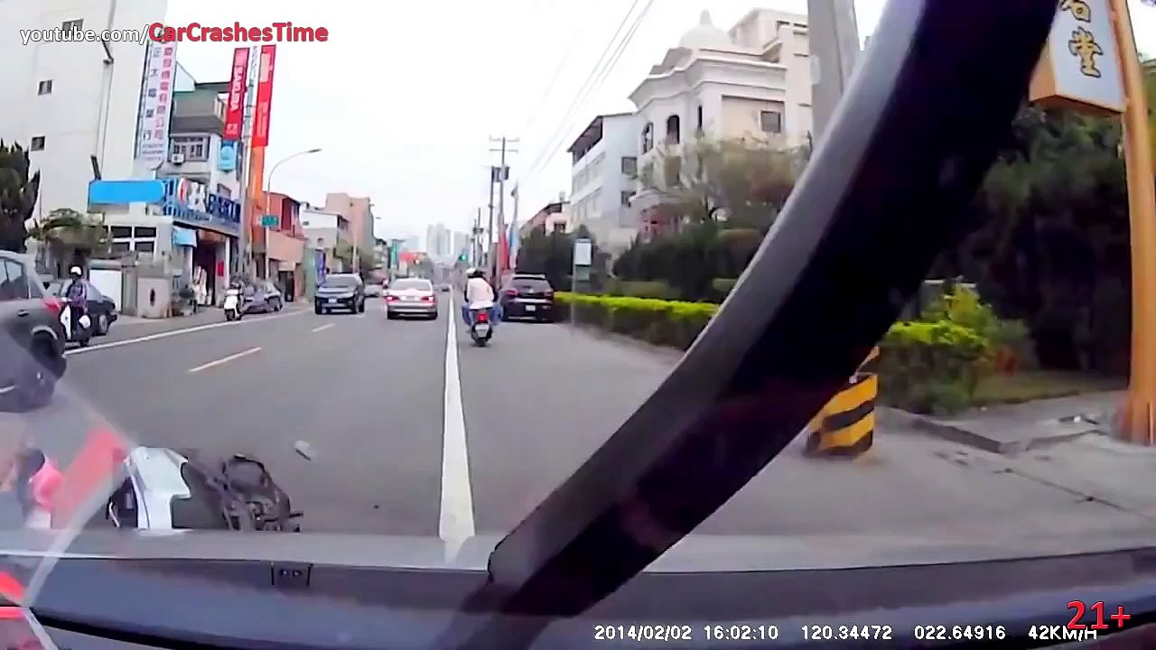 extreme graphic motorcycle accident, motorcycle crashes compilation part 8