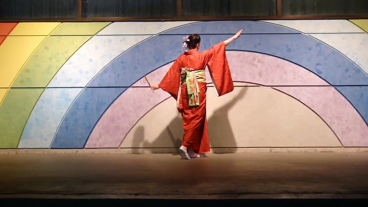 日本舞踊のパフォーマンス　荒城の月 Japanese Traditional Dance Performance