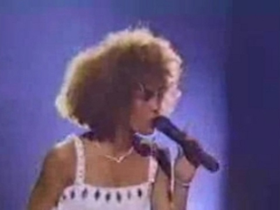 Whitney Houston live, The Greatest Love Of All aux MTV music