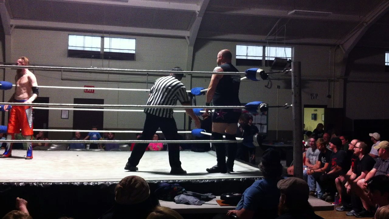 "RoboGinger" Gary Jay vs. "The Renegade" Joey Abel - Pro Wrestling EGO