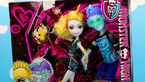 Monster High Lagoona Blue & Gil Wheel Love Skating Dolls Set. DisneyToysFan.