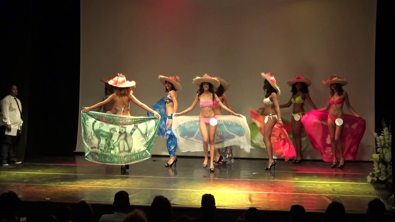 Miss Prestige St Pierre 2016 & Mister St Pierre 2016 - 12 2ème Tableau Miss (Maillot de bain)