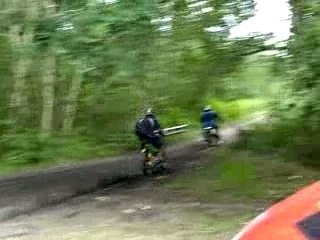 ptite course dirt contre yz 80