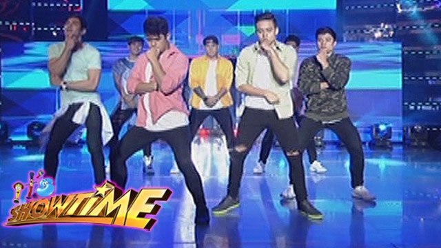It's Showtime: Hashtags dance to Dazed and Confused