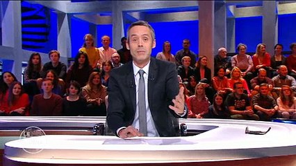 "Le Petit Journal" parodie les prud'hommes après leur jugement sur un coiffeur "PD" - Regardez