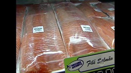 Salmão vira artigo de luxo na mesa dos brasileiros