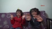 Bursa Suriyeli Minik Kız Kardeşlerin Güzelliği Fotoğraflarda Kaldı