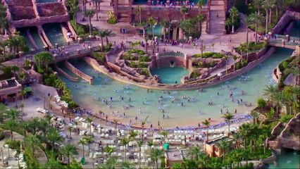 Shredding an Empty Waterpark Park in Dubai