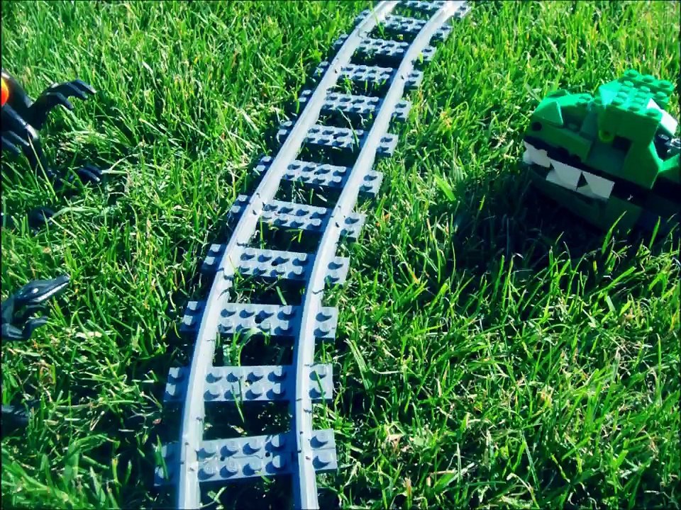 Lego - Train vs Dino (Jurassic Track)