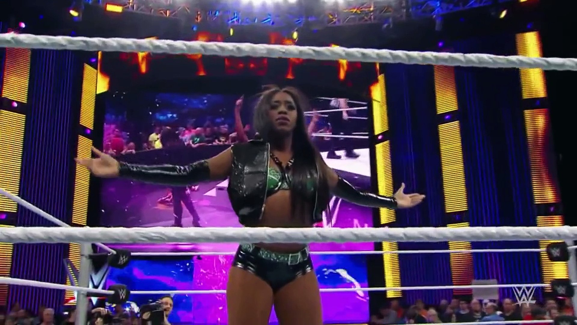 Main Event Alicia Fox vs Naomi 11 20 15