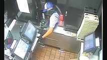 Le problème de taille d'un voleur au drive-in d'un fast-food