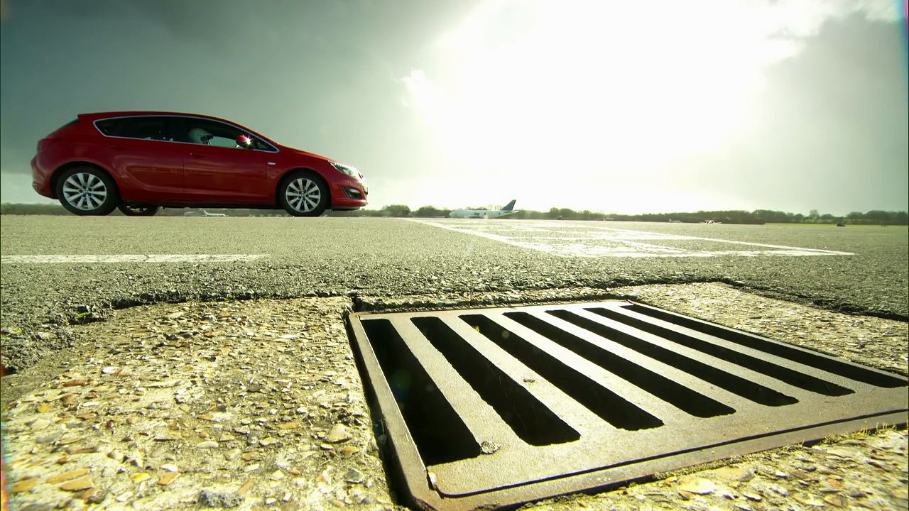 Is Aaron Paul Bad at Breaking? Top Gear Series 21 Behind the Scenes