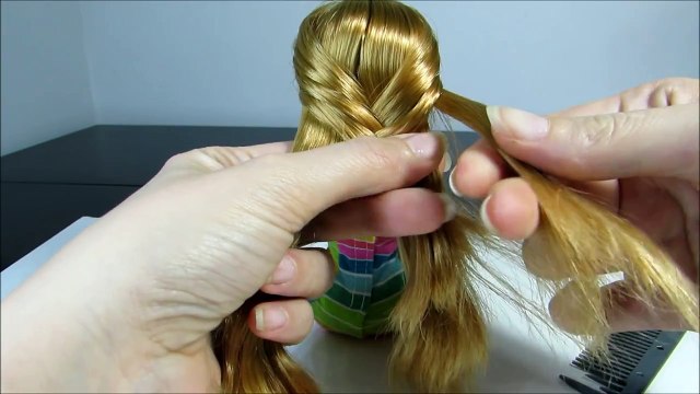 Dica: Como Fazer Trança Espinha de Peixe na Barbie ou Outras Bonecas