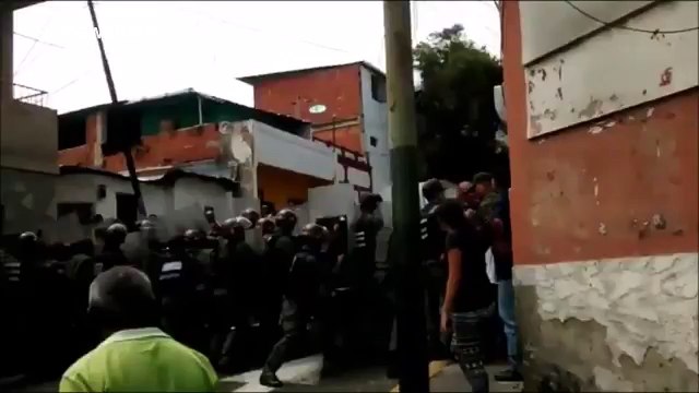 Serious water supply problems spark protests in Caracas, Venezuela