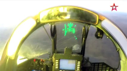 Desde la cabina graban cómo un caza ruso MiG-29 SMT ataca a sus objetivos