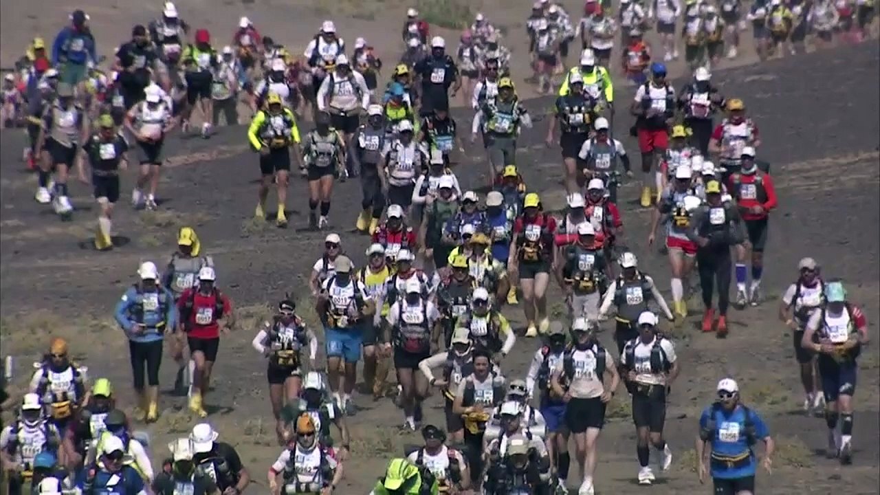 Tortur in der Sahara beim 'Marathon des Sables'