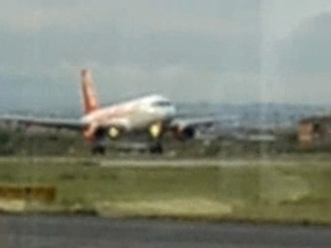 rome easyjet aterrissage landing airplane ciampino