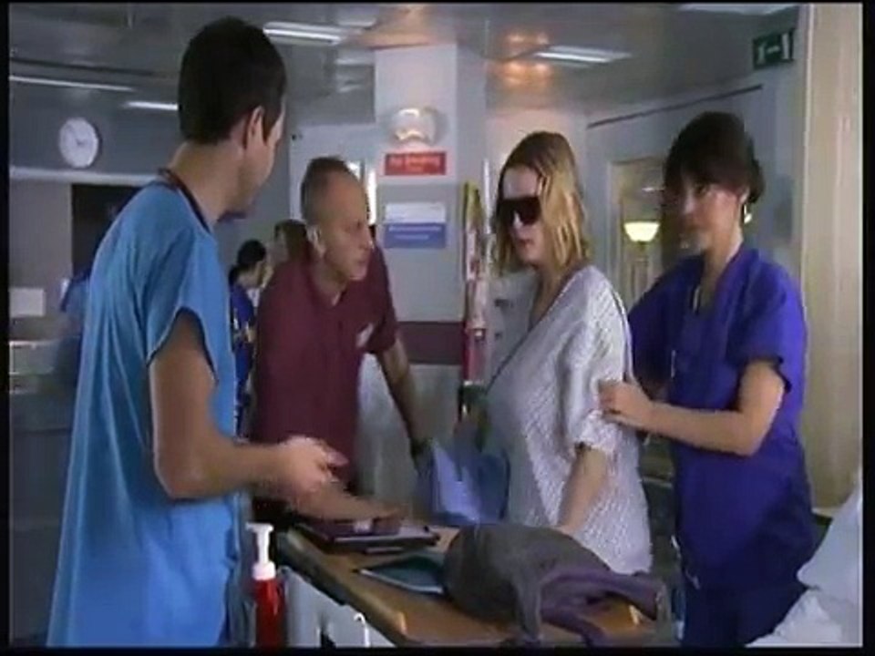 Jules on Holby 9th Sept 2014 Prt3