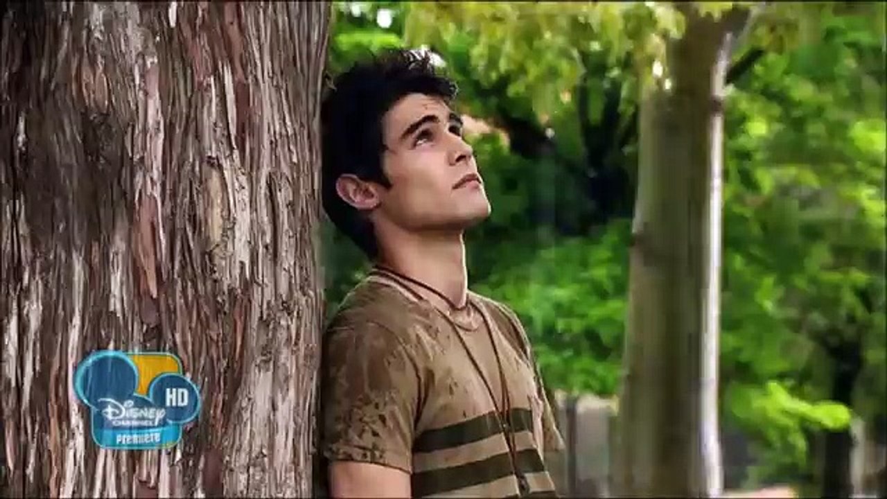 Violetta UK - Episode 1 - First Time Vilu and Tomas Meet (English) [HD]