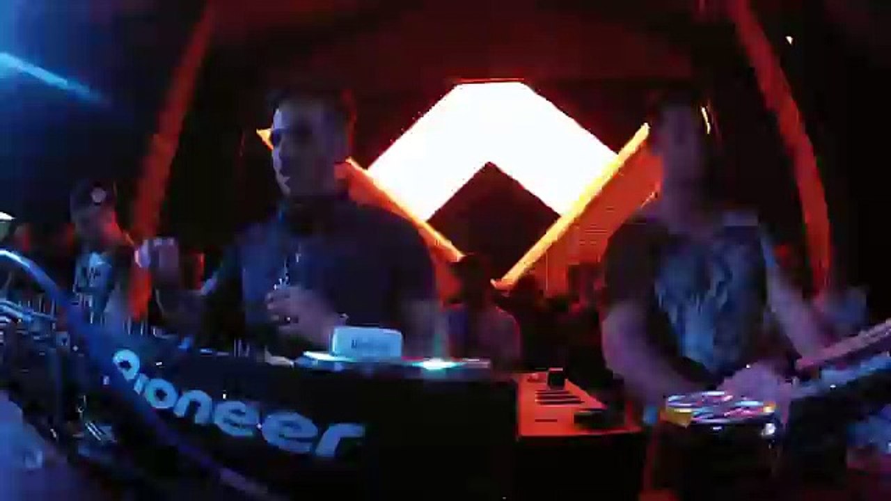 Hot Bullet  Live Music & Friends  17.08.2014  Set Completo 31