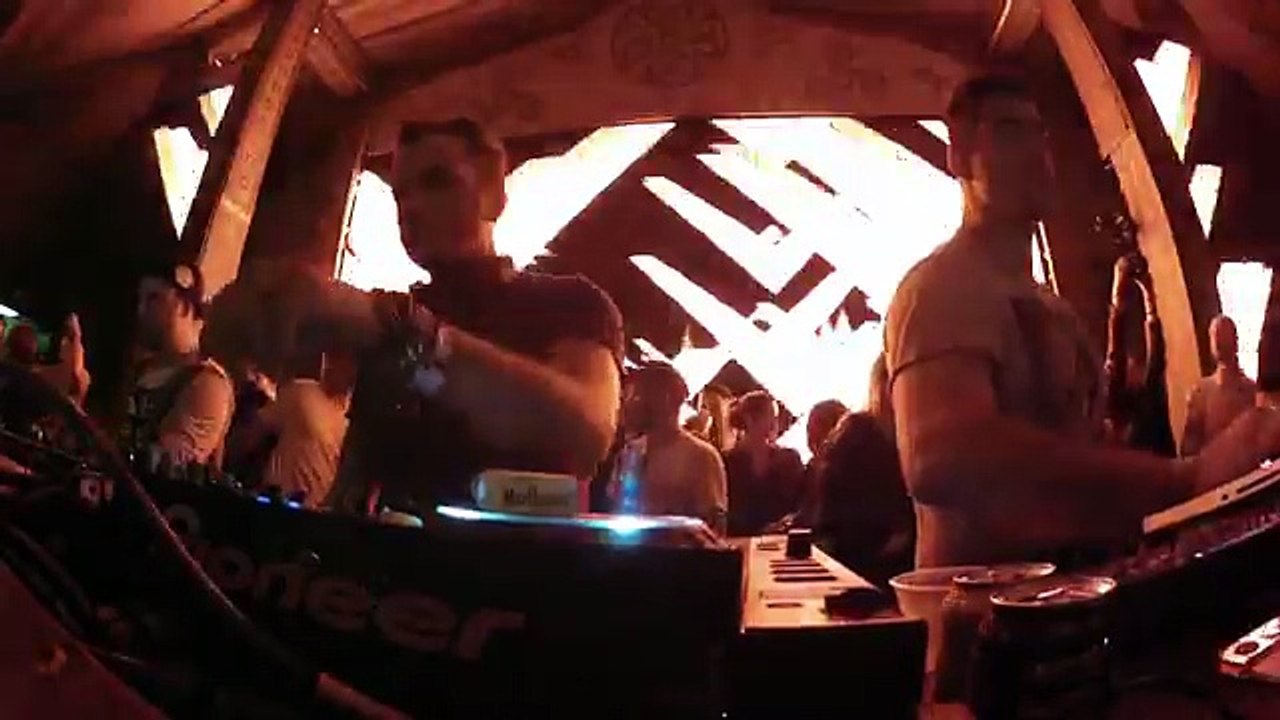 Hot Bullet  Live Music & Friends  17.08.2014  Set Completo 33