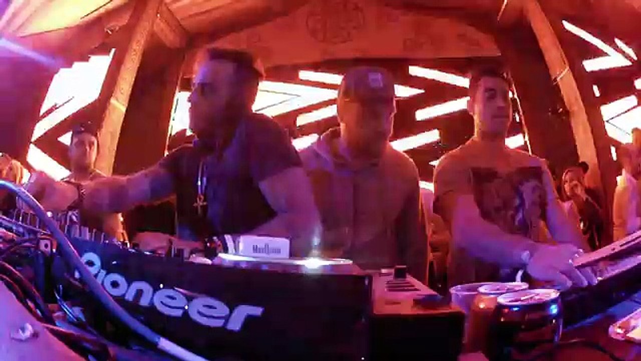 Hot Bullet  Live Music & Friends  17.08.2014  Set Completo 36