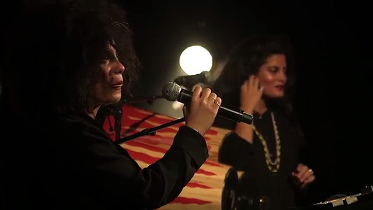 Ibeyi (full concert) - Live @ Trianon 36