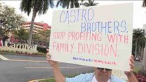 El exilio cubano protesta contra la empresa de cruceros Carnival