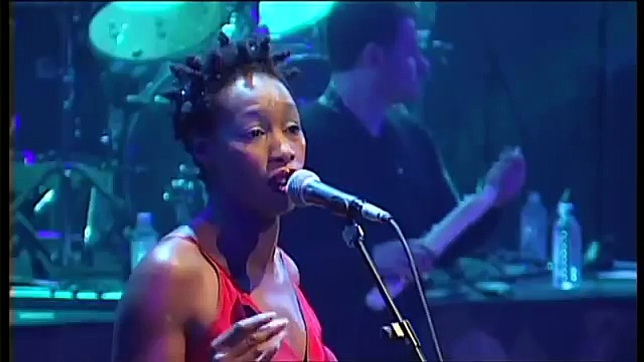 IN CONCERT '' SIMPLY RED '' LONDON 1998 11