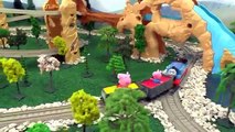 HD Peppa Pig Play Doh Bumper Cars Thomas and Friends Story Muddy Puddles Car Playdough Theme Par