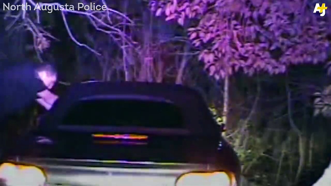 policajac puca u covjeka