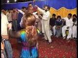 Atiq Chaudhry Mehndi Night beautiful punjabi girls   Dance on punjabi songs