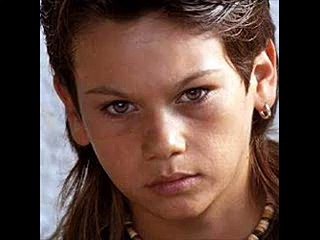 CANELITA-BESAME EN LOS LABIOS